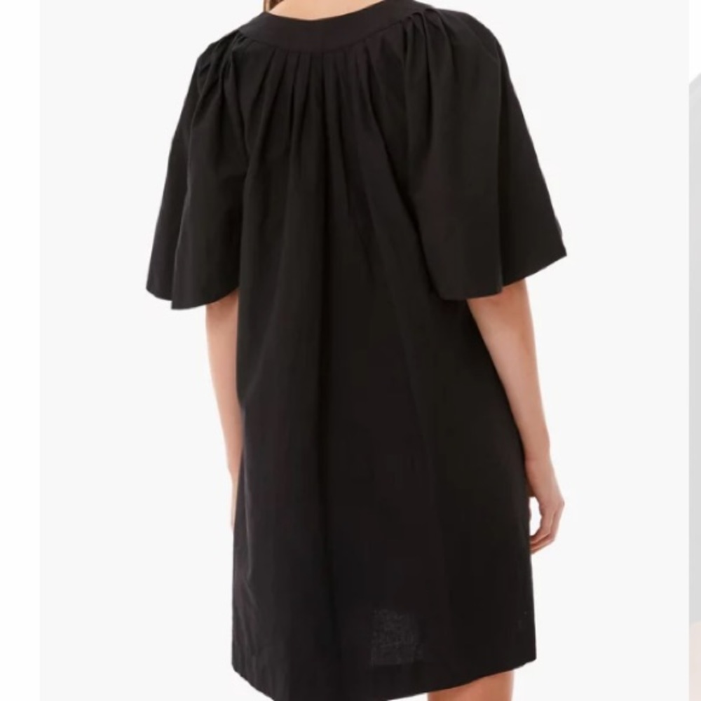 Black Finley Flutter Sleeve Dress
POMANDER PLACE - Picture 6 of 14